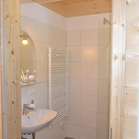 542 Schonberg-lachtal Lachtal